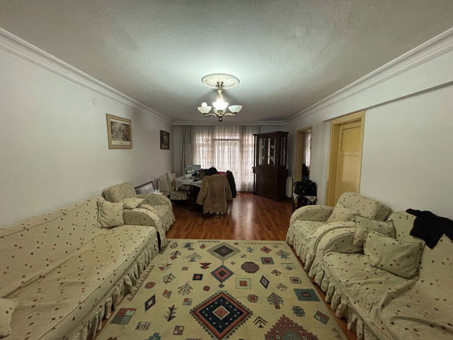 KEÇİÖREN İNCİRLİ REFİK SAYDAM CADDESİ’NDE ACİL SATILIK DAİRE