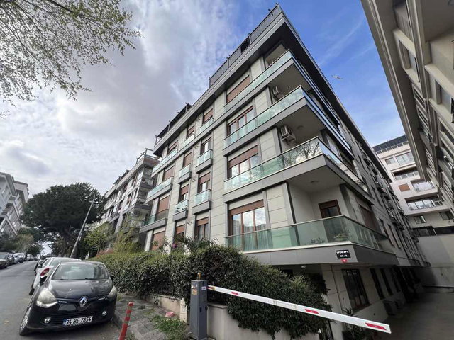 İDEALTEPEDE GENİŞ BAHÇE KULLANIMLI 3+1 DAİRE