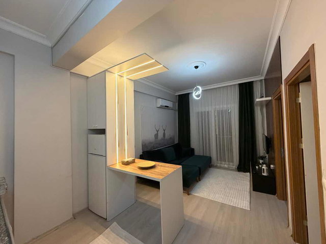ÜNIVERSITE KARŞISI ARA KAT KONSEPT EŞYALI 1+1 DAIRE