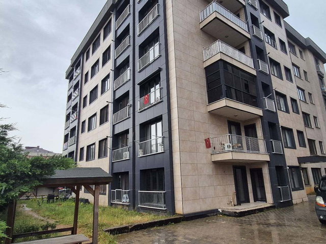 TUZLA KRIYA TİME2'DE BAHÇE KATI KAPALI MUTFAK KİRALIK 1+1 DAİRE