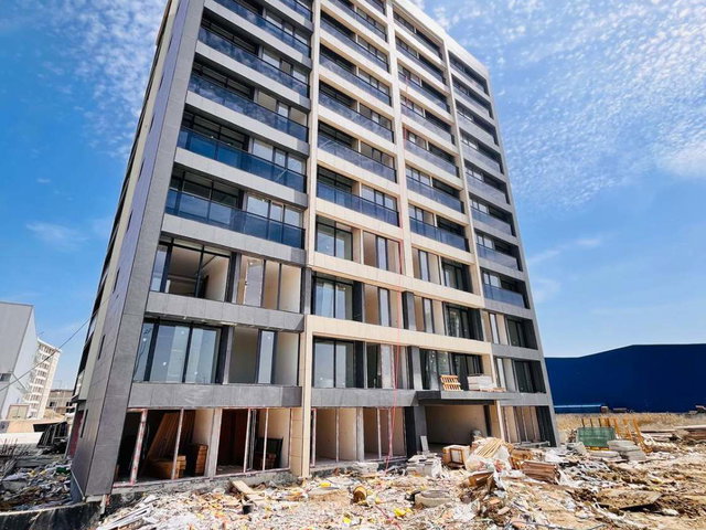 HAVALİMANI YAKINI-KAPALI OTOPARKLI 1+1 SATILIK LÜKS DAİRE