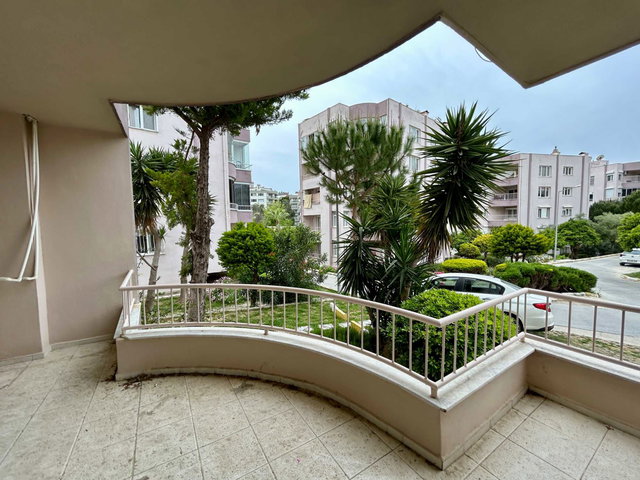 KUŞADASI EGE MAHALLESİ BATI EGE YALIKENT SİTESİ SATILIK BAHÇE DUBLEKS 3+1 DAİRE