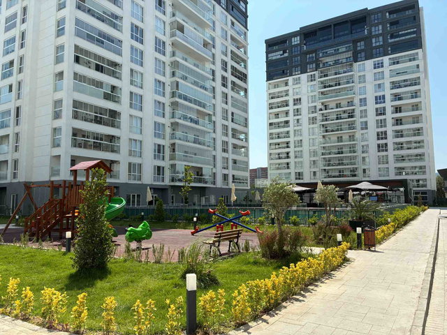 ALTINŞEHİR SHU08 DE SATILIK 3+1  BÜYÜK TİP KÖŞE DAİRE