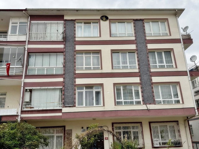 ABİDİNPAŞA MAHALLESİNDE METRO YAKINI 2+1 EŞYALI KİRALIK DAİRE