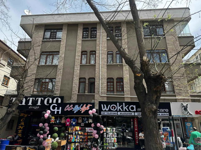 ÇANKAYA BAHÇELİEVLER, AZERBAYCAN CAD. ÜZERİNDE GENİŞ YAPILI DUBLEKS DAİRE