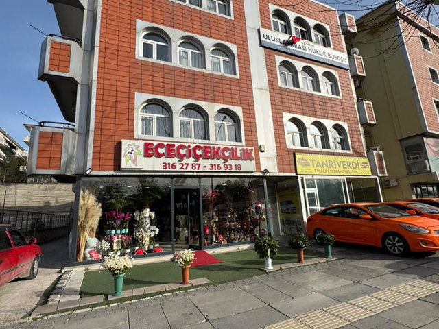 AYDINLIKEVLER'DE CADDE ÜZERİ YAPILI BAKIMLI 3+1 KİRALIK