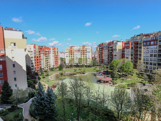 ÜMRANİYE SİNPAŞ CENTRAL LİFE’TA ARA KAT, SİTE DE NADİR BULUNAN 4+1 DAİRE