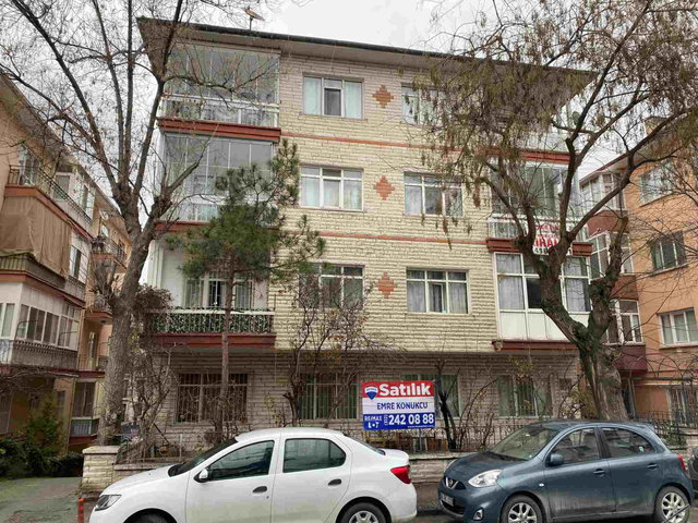 KÜÇÜK ESAT BAŞAK SOKAKTA 3+1 FIRSAT DAİRE