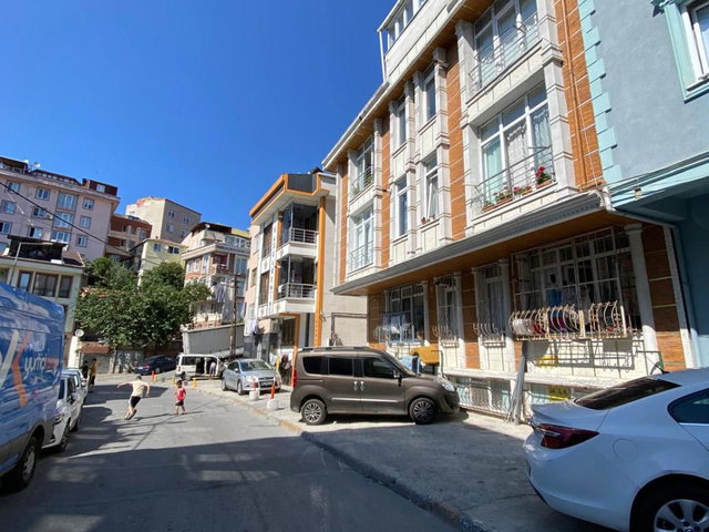 MİMAR SİNAN CADDESİNDE SATILIK 1+1 KOMBİLİ MERKEZİ KONUM