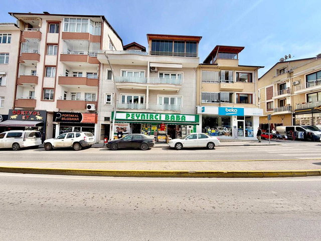 KOCAELI GÖLCÜK DEĞIRMENDERE ÇARŞI MERKEZDE KIRALIK DENIZ MANZARALI 2+1 ARA KAT DAIRE