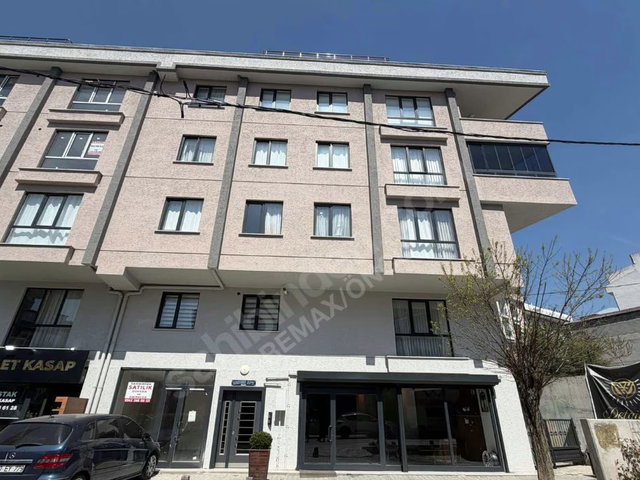 REMAX ÖNCÜ ÇEKMEKÖY MERKEZ MAH 2+1 BOŞ SIFIR SATILIK DAIRE