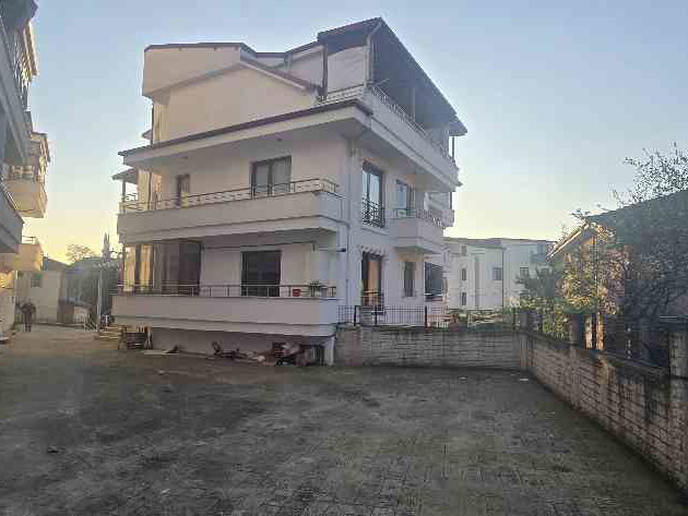KAETEPE KÖSEKÖY ŞOK MARKET ARKASI CADDE ÜATÜ YÜKSEK GİRİŞ 2+1