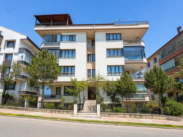 ANKARA KIRKONAKLAR’DA SATILIK 3+1 FERAH VE YENİLENMİŞ DAİRE