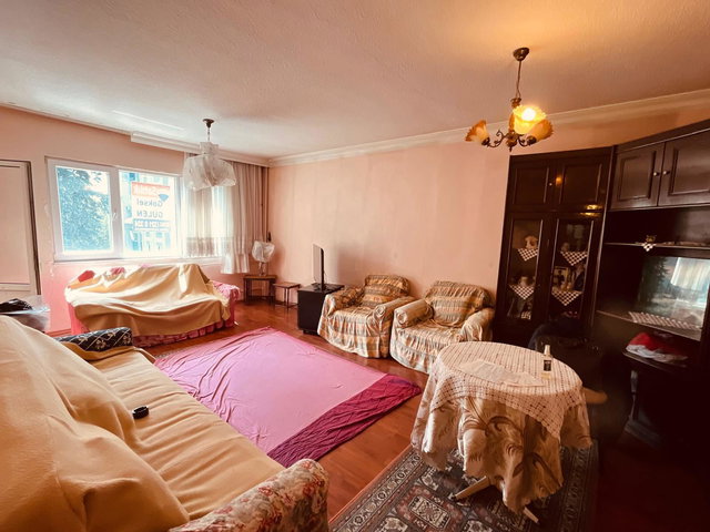 KOCAELI İZMIT SATILIK DAIRE Y.KAPTAN MAH.'NDE TRANVAYA ÇOK YAKIN