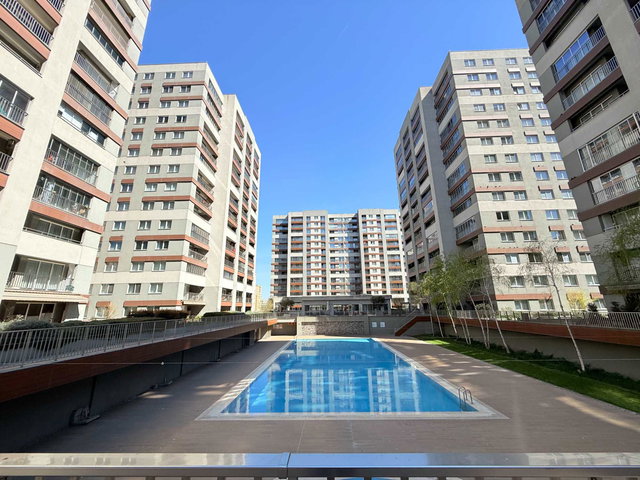 BEYLİKDÜZÜ BARIŞ MAHALLESİ MAKYOL YAŞAM SİTESİ KİRALIK 2+1 DAİRE