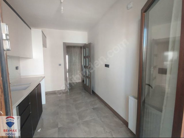RE/MAX DOĞU'DAN GÜNEYKENT TOKİLER'DE ARAKAT 2+1 SATILIK DAİRE