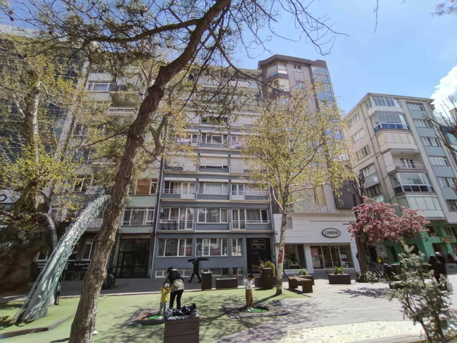 RE/MAX MOD'DAN MERKEZDE HAMAMYOLU CADDESİ'NDE 3+1 KİRALIK DAİRE