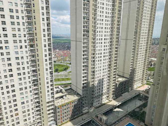 REMAX GALA NLOGO İSTANBUL'DA EŞYALI HAVUZ CEPHE SATILIK 2+1 DAİRE