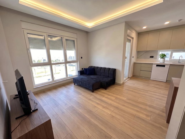 DÖŞEMEALTI YENIKÖY'DE TAŞINMAYA HAZIR EŞYALI 1+1 DAİRE