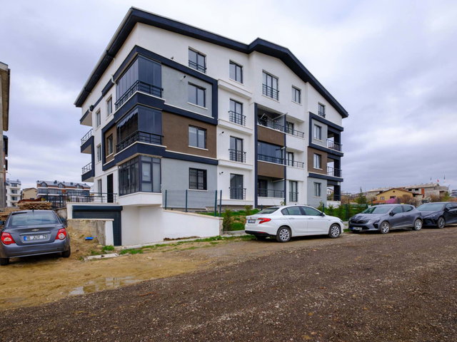 GÖLBAŞI TAŞPINARDA MANZARALI 1+1 YÜKSEK KİRA GETİRİLİ YATIRIMLIK