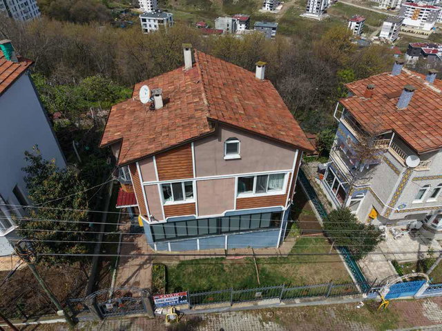 DEMİRKENT SİTESİ SATILIK TRİPLEX VİLLA