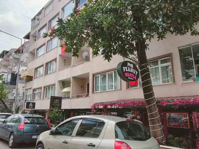 İZMİT ŞEHİR MEKEZİ YÜRÜYÜŞ YOLU  KONUMUN DA  3+1 YATIRIMLIK SATILIK DAİRE