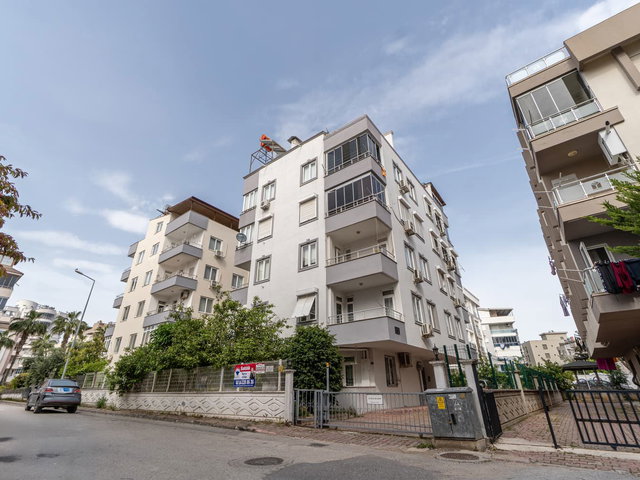 MEYDAN KAVAĞI’NDA PRESTİJLİ KONUMDA! 12. CADDE PERGE BULVARI YAKINI AYRI MUTFAKLI 2+1 SATILIK