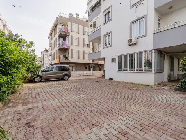 MEYDAN KAVAĞI’NDA PRESTİJLİ KONUMDA! 12. CADDE PERGE BULVARI YAKINI AYRI MUTFAKLI 2+1 SATILIK