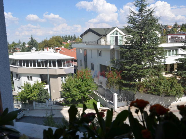 BEYSUKENT DİCLE CADDESİ KİRALIK BAKIMLI DAİRE