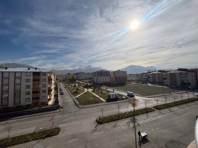 REMAX ARTIS'DEN KAYAKYOLU'NDA SATILIK 3+1 DAIRE