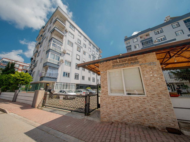 GEBIZLI DILEKPARK SITESINDE 5. KAT 2+1 HAVUZLU DAIRE