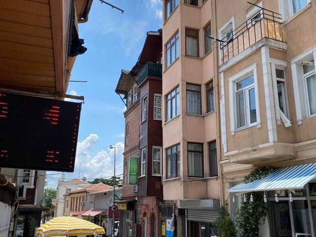 BÜYÜKDERE SAHİLDE 1+1 DAİRE