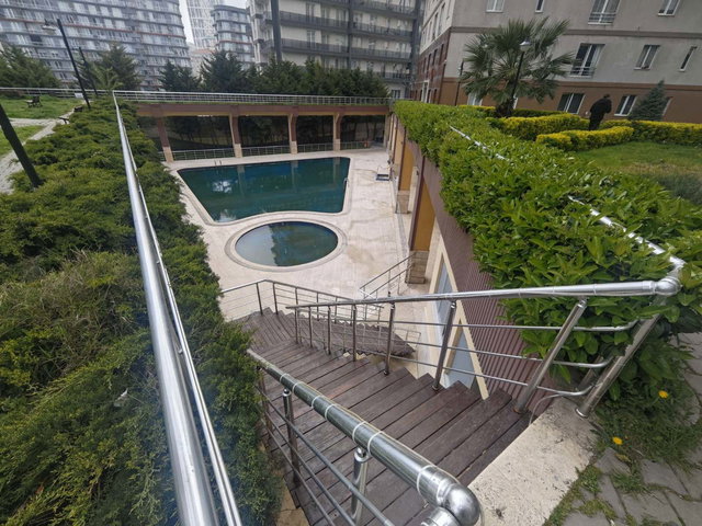 STUDIO LIFE SİTESİ'NDE SATILIK 1+1 METROBÜSE 7 DK.