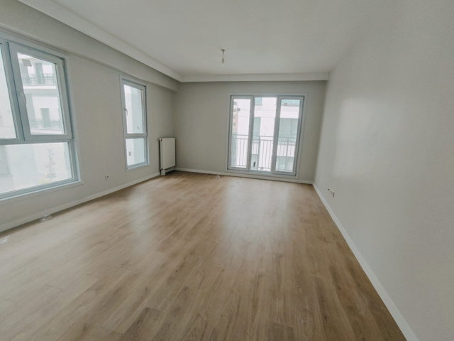 KİPTAŞ KIRLANGIÇ EVLERİN'DE SATILIK BÜYÜK TİP 3+1 ARA KAT DAIRE