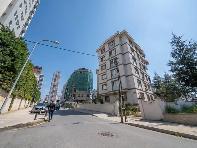 ÜMRANIYE TATLISU ŞAHİN CAD. KATTA TEK SATILIK 3+1 DAİRE