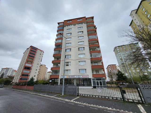 ESENYURT MAHALLESI MILLET BAHÇESI KARŞISI 4+1 KIRALIK DAIRE