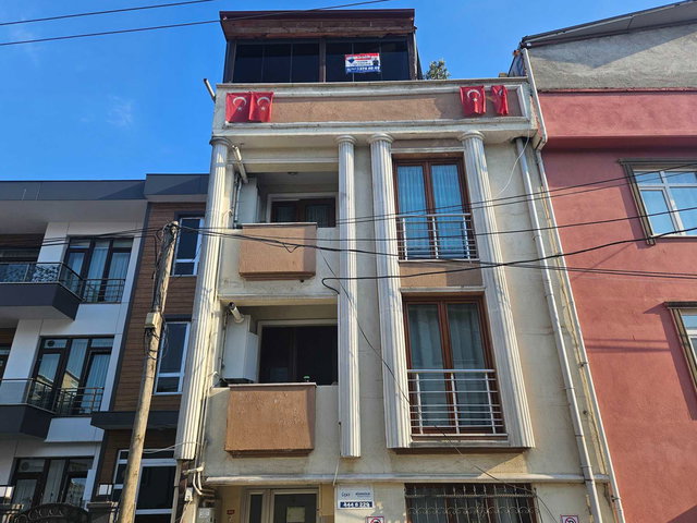 REMAX HÜR TAHSİN ÇETİNKAYA'DAN ŞEHRİN MERKEZİNDE EŞYALI KİRALIK DAİRE