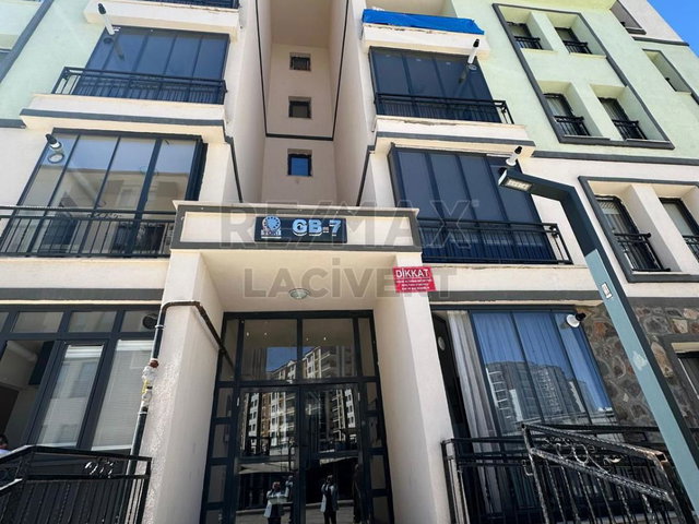 RE/MAX LACİVERT'TEN OSMANGAZİ TOKİ'DE KİRALIK 3+1 DAİRE
