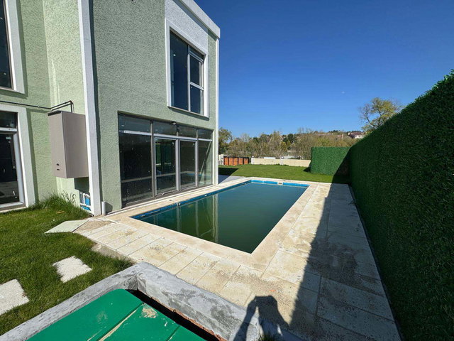 SİLİVRİ BALABANDA SIFIR MÜSTAKİL HAVUZLU 4+2 LÜKS VİLLA