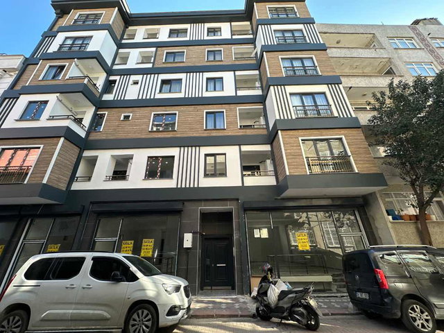 ZEYTINBURNU MERKEZEFENDI'DE SIFIR 3+1  EBEVEYN BANYOLU I BALKONLU SATILIK DAİRE
