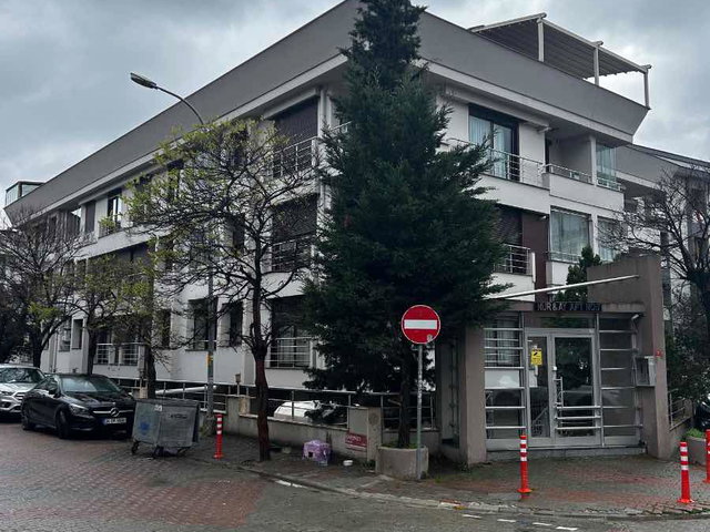 KÜÇÜKYALI SAHIL BANDINDA KIRALIK DUBLEKS