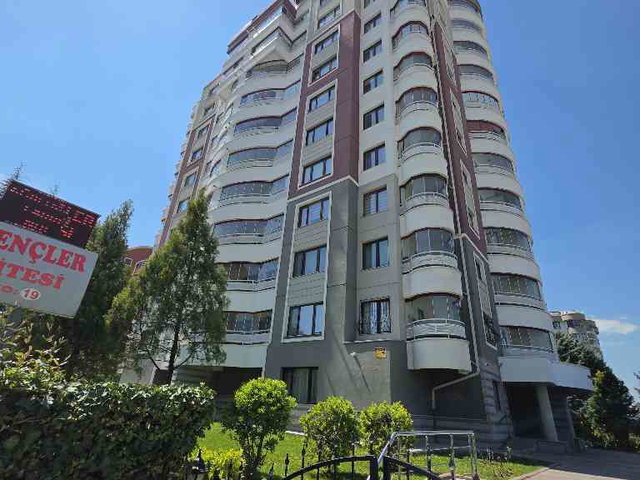 KIRALIK ÇUKURAMBAR GENÇLER SITESI 3+1 130 M² BOŞ