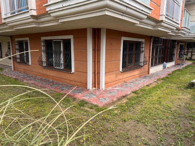 KULE'DEN B.CEKMECE  PINARTEPEDE BAHCE KULLANIMLI 3+1 SATILIK DAİRE