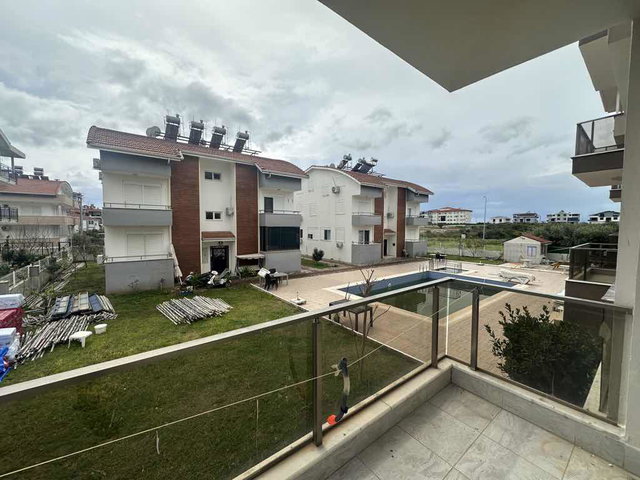MANAVGAT ILICA MERKEZDE HAVUZLU SİTEDE 3+1 EŞYALI KİRALIK DAİRE