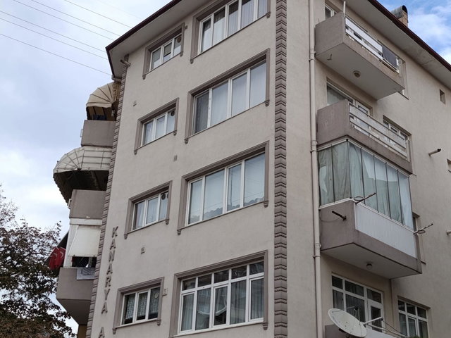 İZMİT GÜLTEPE MAH.KANARYA APT.KÖŞE ARAKAT 3+1 KİRALIK DAİRE