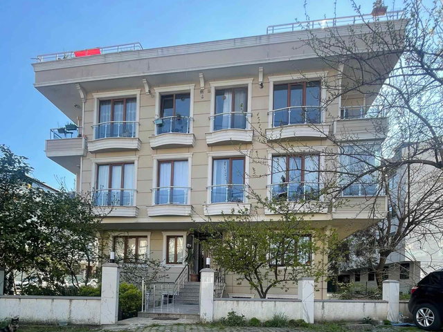 ATAŞEHİR ÖRNEK MAHALLESİ’NDE, ULAŞIM VE LOKASYON AVANTAJIYLA ÖNE ÇIKAN 2+2 FIRSAT DAİRE!