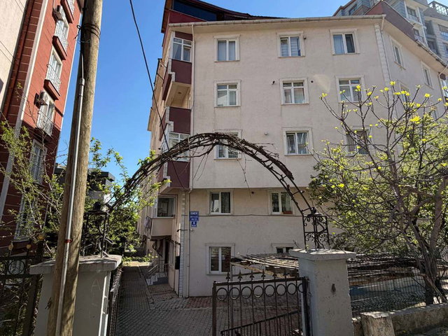 KURTKÖY ŞEYHLİDE İKİ AYRI GİRİŞLİ SATILIK DUBLEKS DAİRE