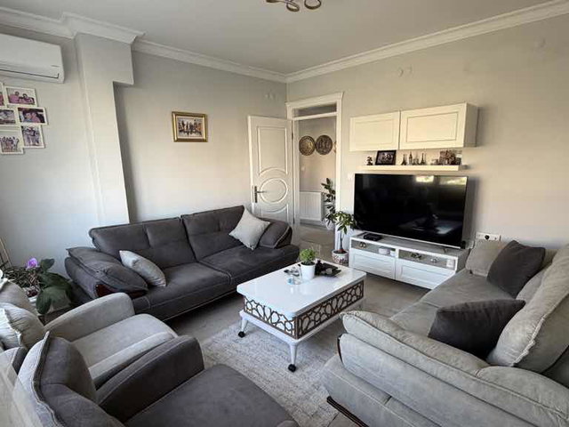 ALİAĞA YENİMAHALLE’ DE 3+1 ARAKAT FERAH SATILIK DAİRE