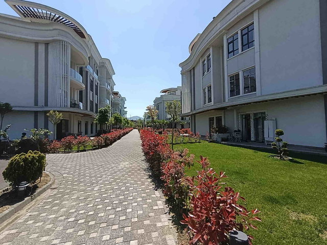 ZERAY MAHAL’DE KAÇMAZ FIRSAT! 4+1 LÜKS DAIRE – KIRACILI, HEMEN KAZANDIRIR!