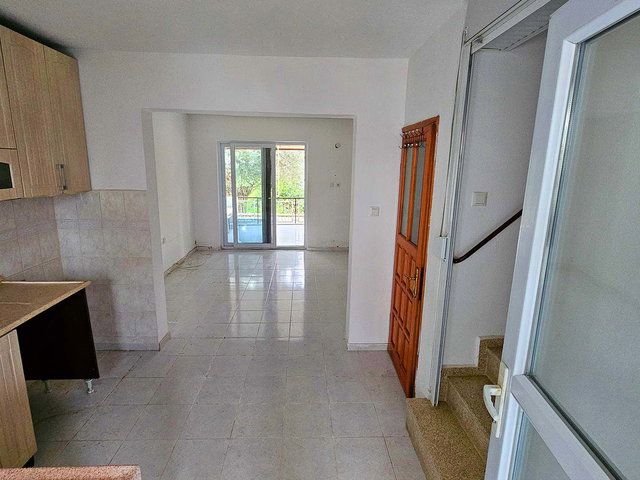 RE/MAX İNCİ'DEN EDREMİT GÜRE'DE SATILIK BAHÇELİ VİLLA